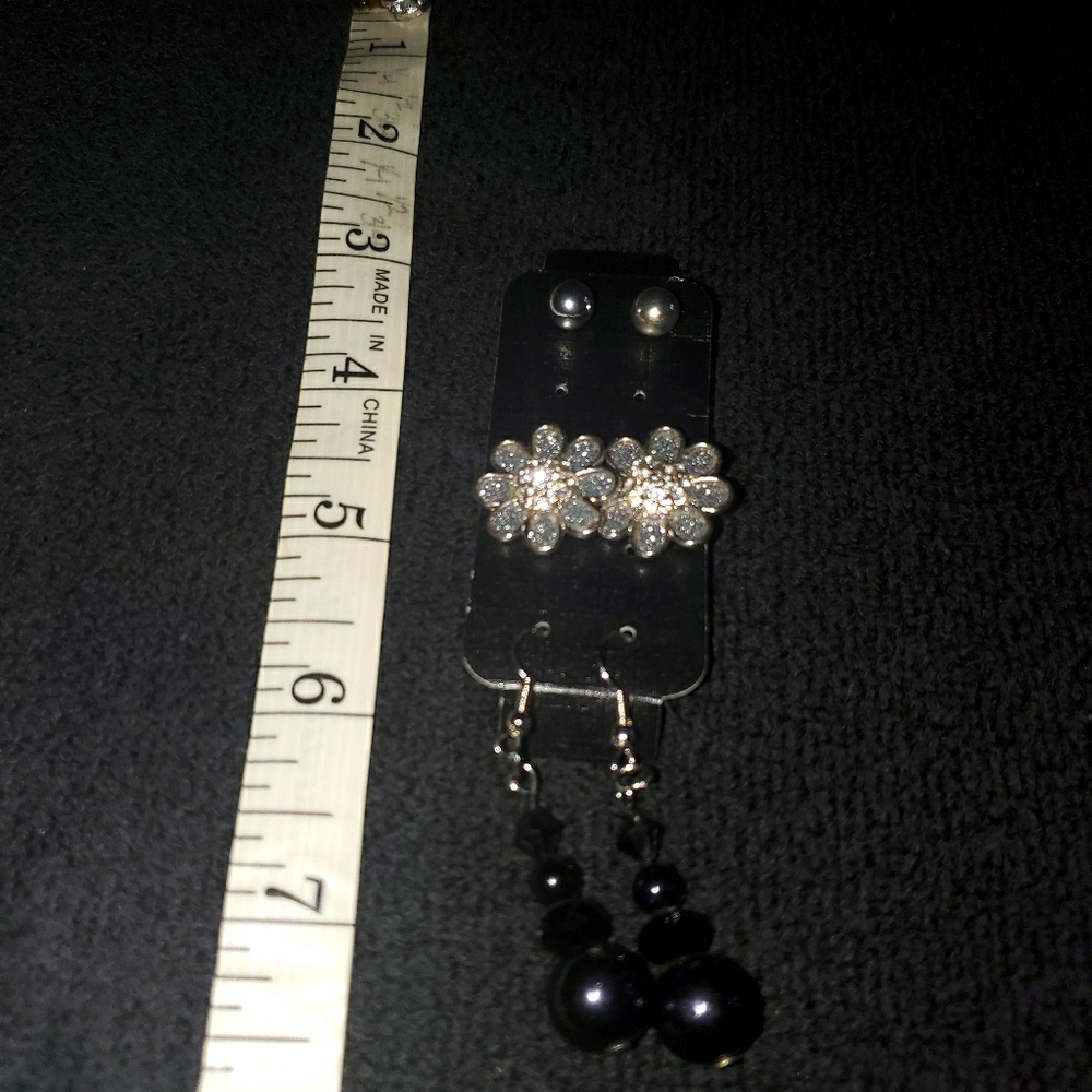 Lot of 8 pairs of earrings